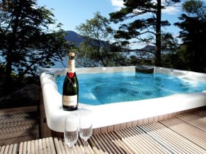 Couples Retreats, UK